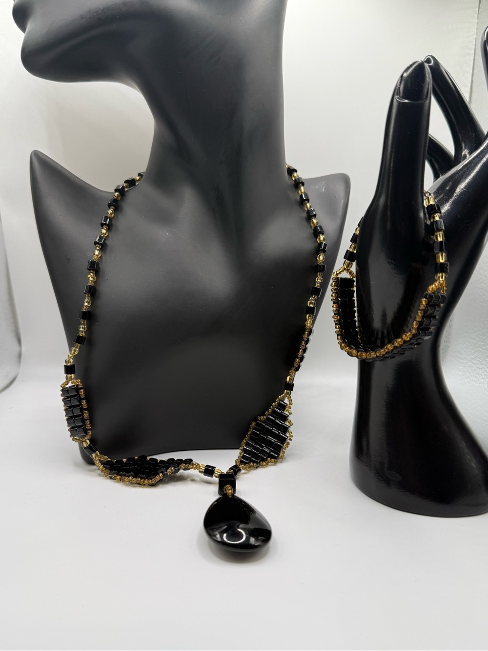Black and Gold Beaded Pendant Necklace and Bracelet Set